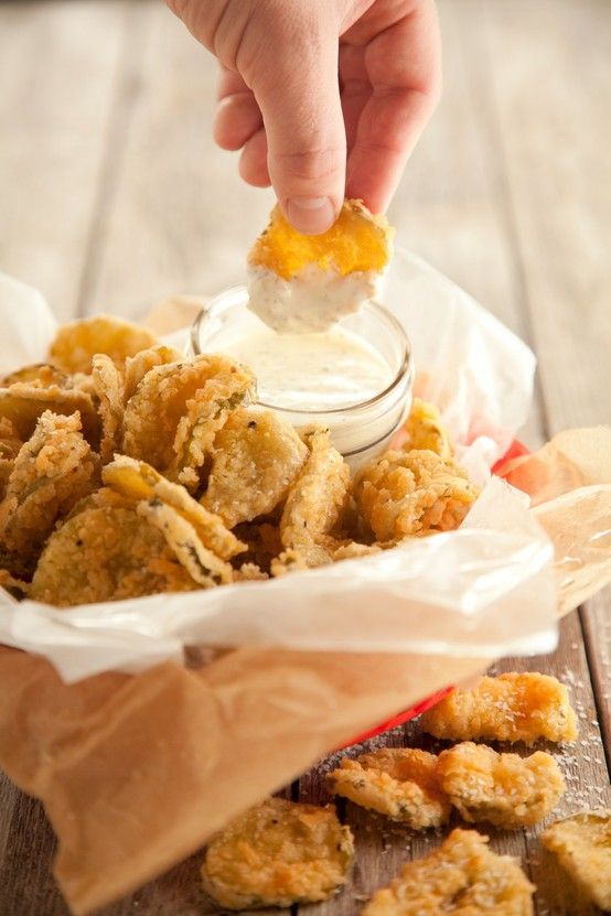 how-to-reheat- fried-pickles